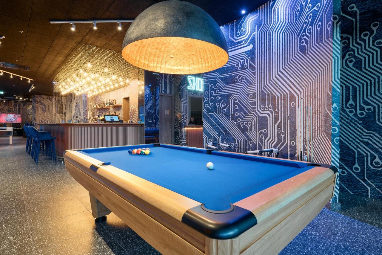 Falkensteiner Family Hotel Diadora Petrcane Exterior foto A pool table